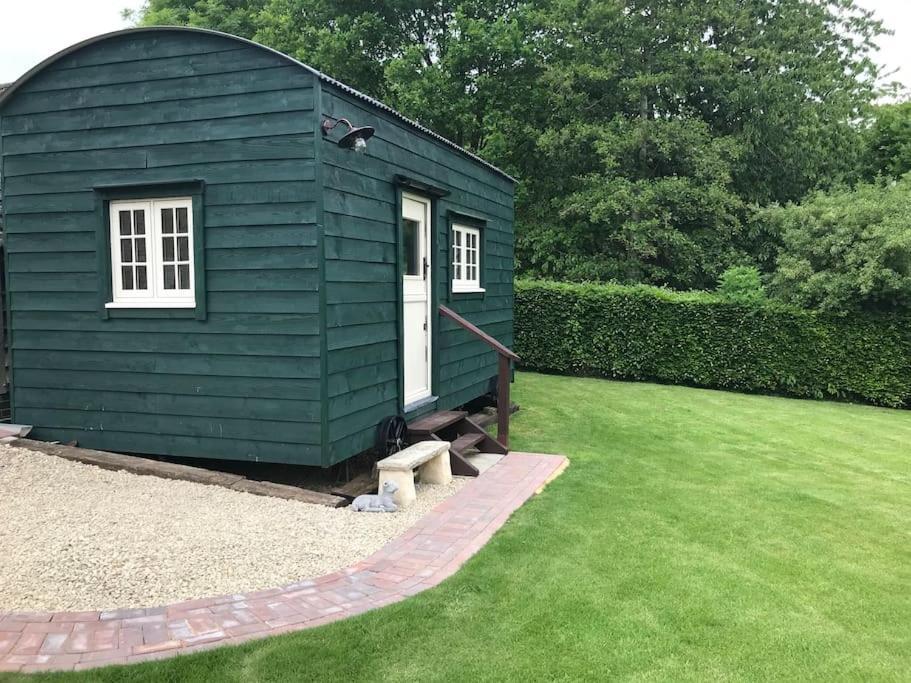 Beautiful Shepherd'S Hut - Lois Weedon Weston  Luaran gambar