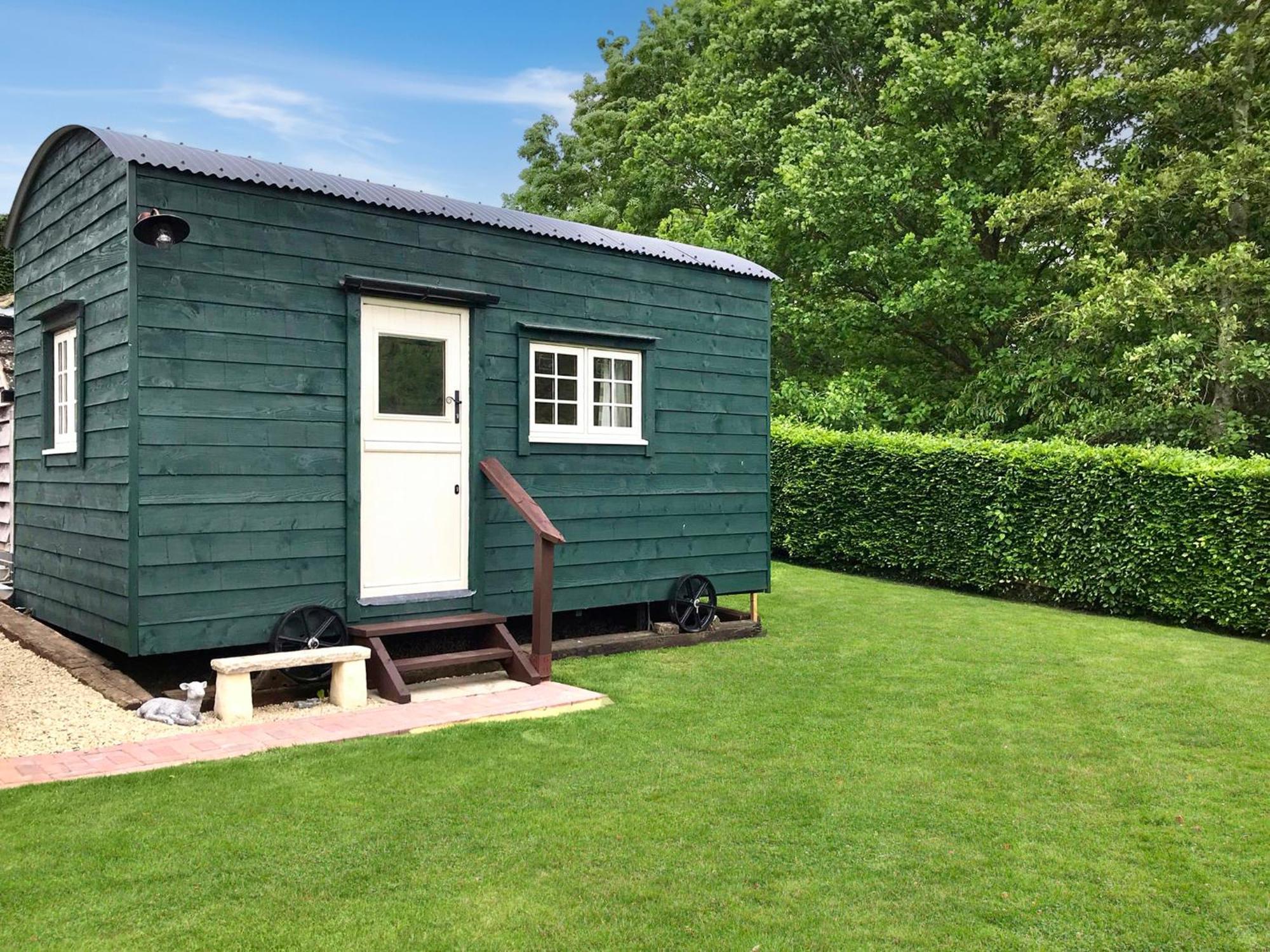 Beautiful Shepherd'S Hut - Lois Weedon Weston  Luaran gambar